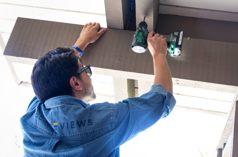 Obtaining a contractor for household improvement tasks